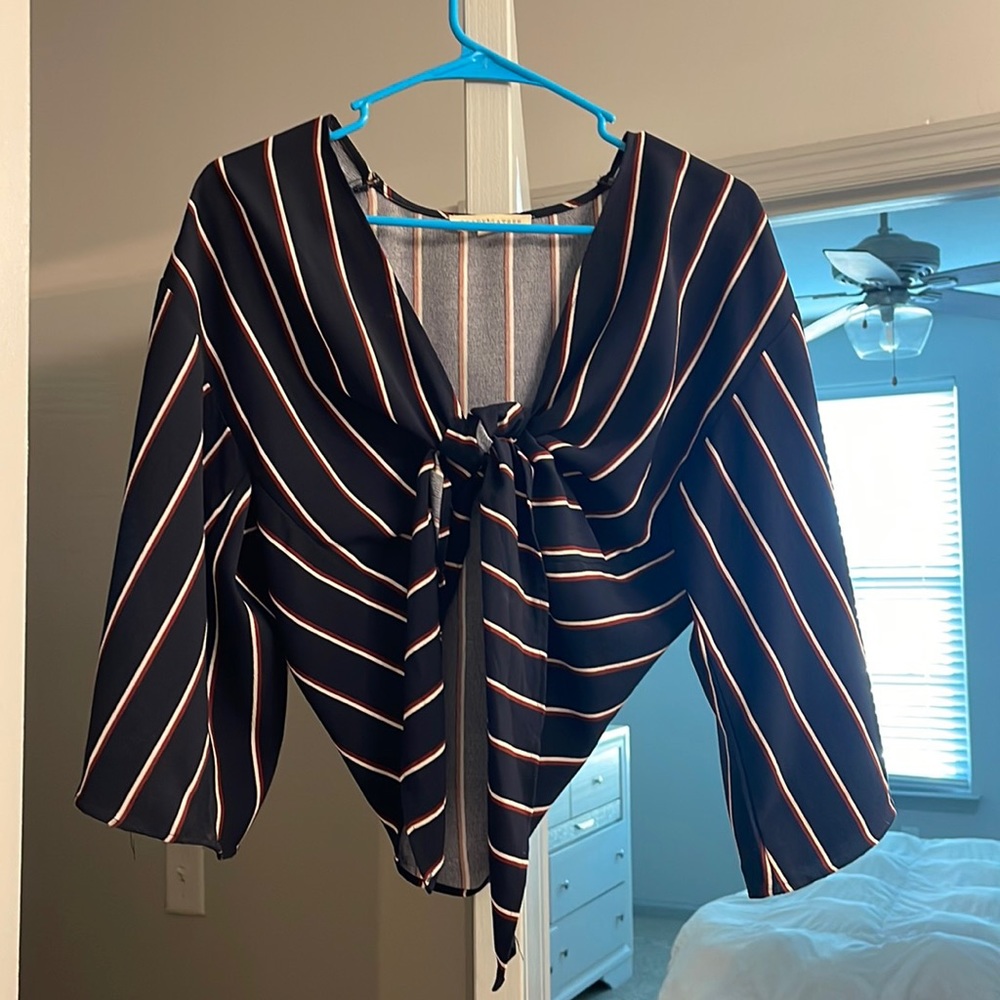Like new long sleeve tie shirt